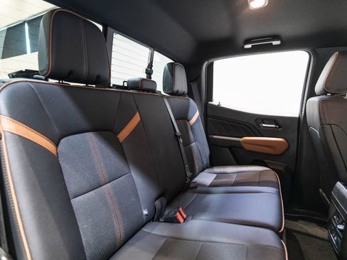 Used 2024 GMC Canyon AT4 w/ Technology Package AWD/4WD image 33