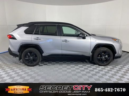 Used 2021 Toyota RAV4 XSE image 8