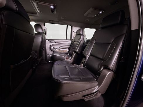 Used 2020 Chevrolet Suburban LT AWD/4WD image 26