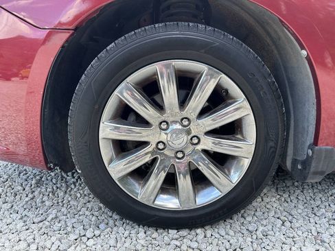 Used 2013 Chrysler 200 Touring FWD image 9