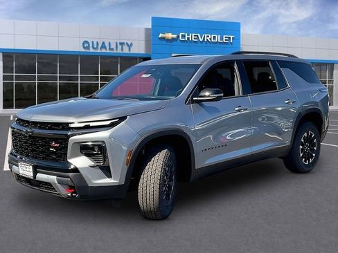New 2026 Chevrolet Traverse Z71 w/ Driver Confidence Package AWD/4WD image 2