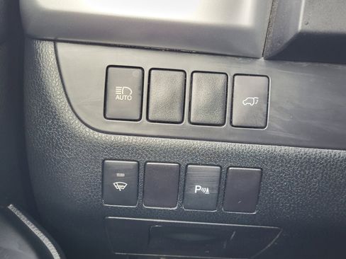 Used 2017 Toyota Highlander Limited image 35