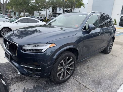 Used 2019 Volvo XC90 T6 Momentum w/ Advanced Package AWD/4WD image 2