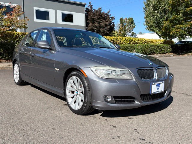 Used 2011 BMW 328i xDrive Sedan AWD/4WD image 1