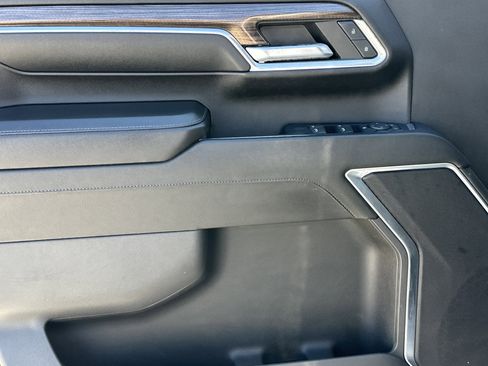 Used 2024 Chevrolet Silverado 2500 LT image 10