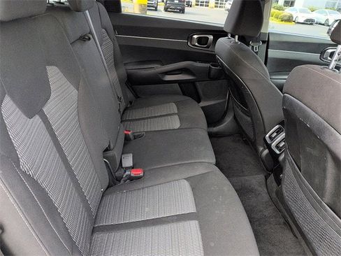 Used 2024 Kia Sorento LX image 11