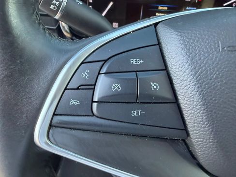 Used 2017 Cadillac XT5 FWD image 43