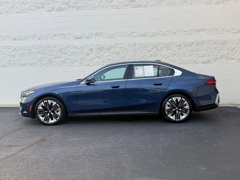 Certified 2026 BMW 540i xDrive image 2