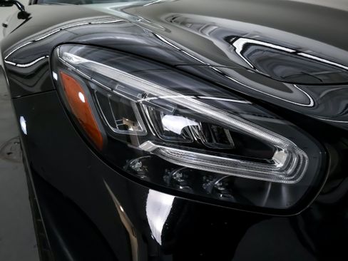 Used 2021 Mercedes-Benz AMG GT Roadster image 35
