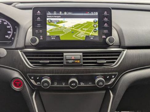 Used 2022 Honda Accord Touring image 22