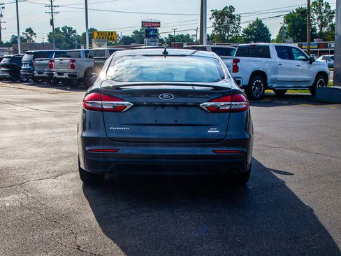 Used 2020 Ford Fusion SE FWD image 6
