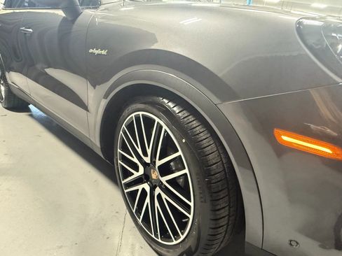 New 2026 Porsche Cayenne E-Hybrid image 10