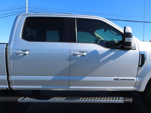 Used 2017 Ford F250 Lariat w/ Lariat Value Package image 21