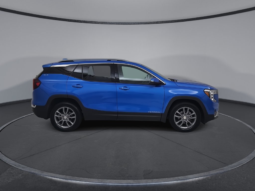 Used 2024 GMC Terrain SLT FWD image 19