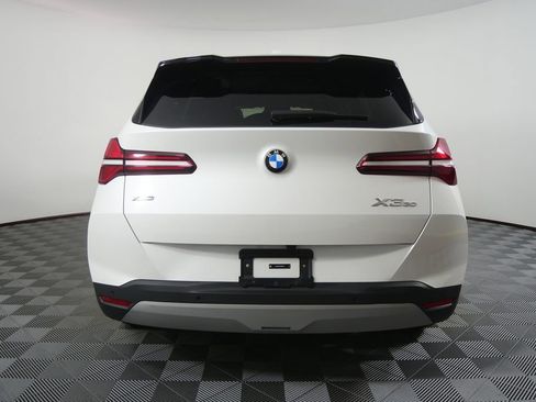 Certified 2025 BMW X3 xDrive30i w/ Premium Package AWD/4WD image 4