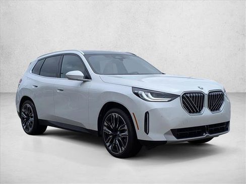 Used 2025 BMW X3 xDrive30i w/ Convenience Package AWD/4WD image 3
