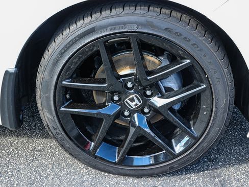 Used 2024 Honda Civic Sport image 16