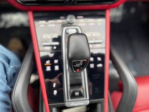 Used 2022 Porsche Cayenne Platinum Edition AWD/4WD image 30