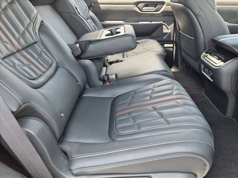 Used 2025 Nissan Armada PRO-4X AWD/4WD image 18