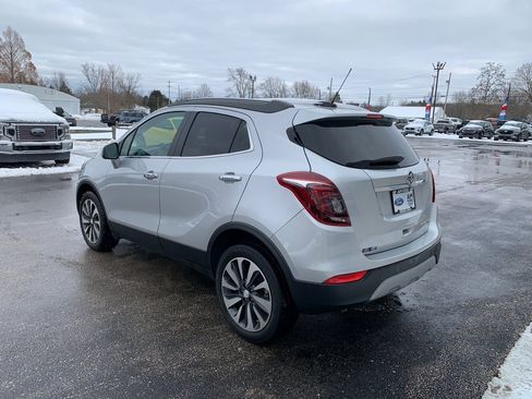 Used 2021 Buick Encore Preferred w/ Safety Package image 19