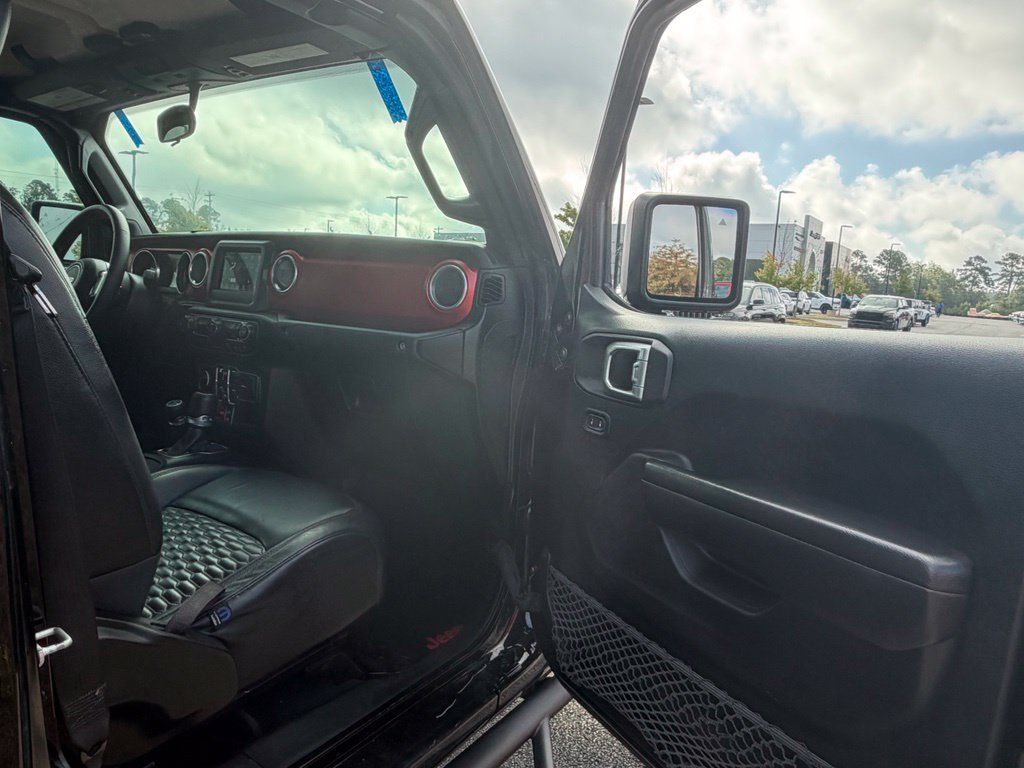 Used 2021 Jeep Gladiator Rubicon w/ Safety Group AWD/4WD image 40