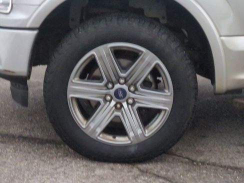 Used 2018 Ford F150 XLT w/ Equipment Group 302A Luxury image 14