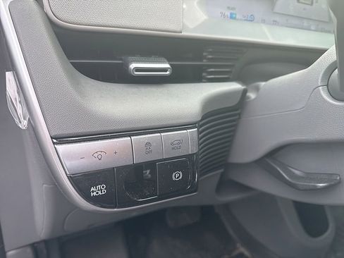 Used 2024 Hyundai Ioniq 5 SEL AWD/4WD image 14