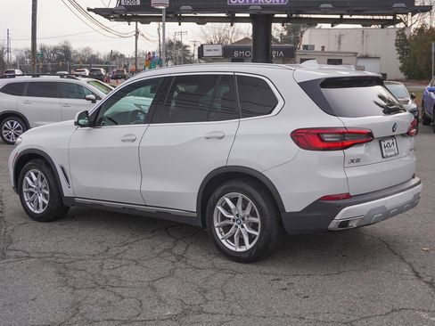 Used 2022 BMW X5 xDrive40i w/ Parking Assistance Package image 10