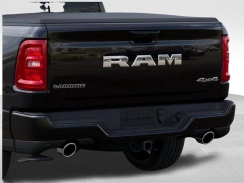 Used 2026 RAM 1500 Laramie AWD/4WD image 14