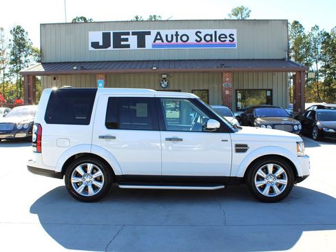 Used 2016 Land Rover LR4 HSE image 8