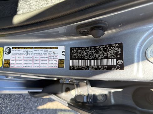 Used 2021 Toyota Corolla LE image 28