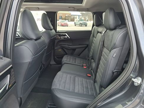 New 2026 Mitsubishi Outlander SE AWD/4WD image 5