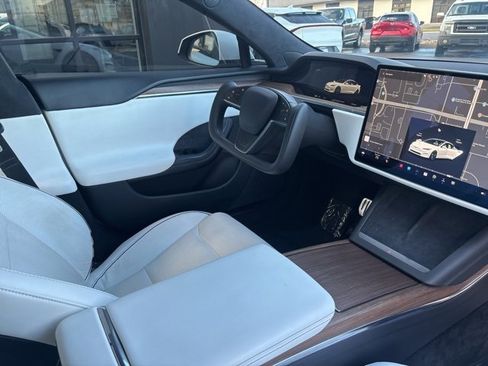 Used 2021 Tesla Model S Plaid image 13