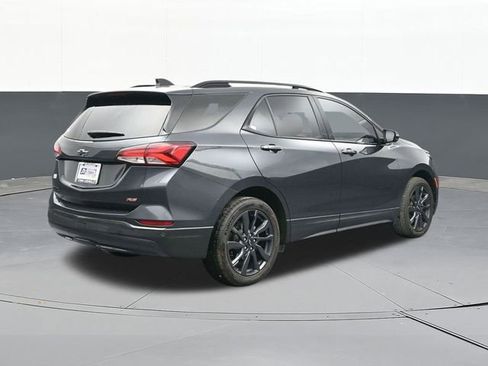 Used 2022 Chevrolet Equinox RS w/ Infotainment Package image 14