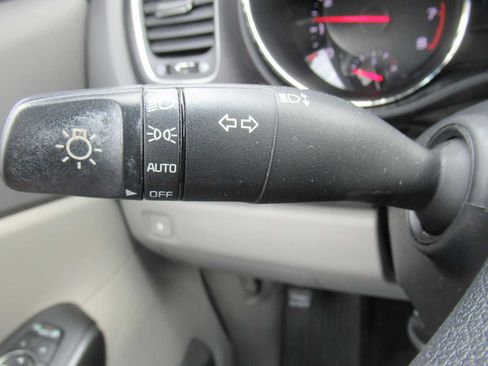 Used 2018 Kia Sedona LX w/ LX Essentials Premium Package image 25