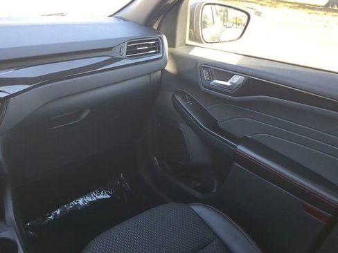 Used 2025 Ford Escape ST-Line FWD image 16