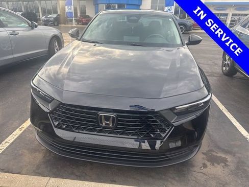 Used 2025 Honda Accord LX image 2