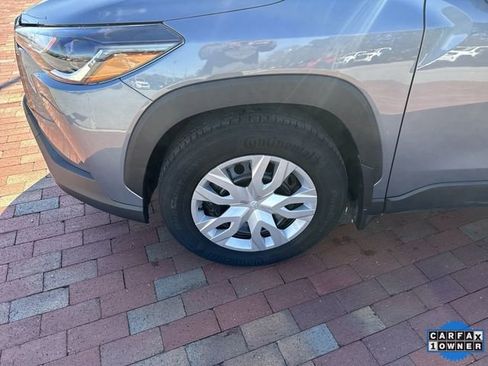 Used 2022 Toyota Corolla Cross L image 10