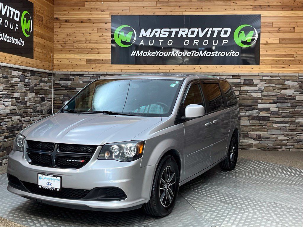 Used 2015 Dodge Grand Caravan SE FWD image 3