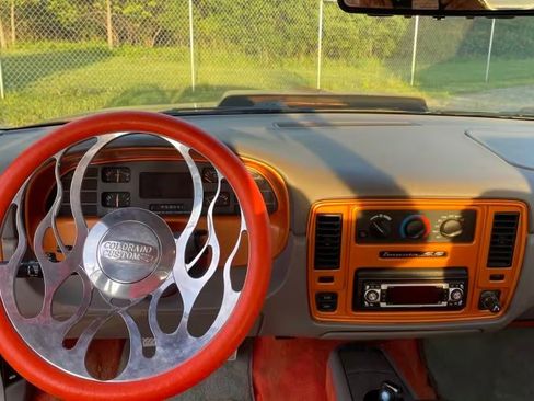 Used 1995 Chevrolet Impala SS RWD image 8