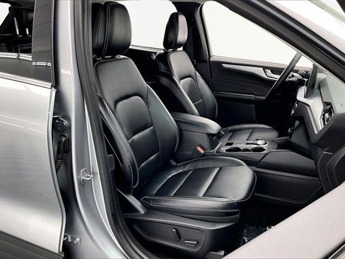 Used 2023 Ford Escape Platinum image 7