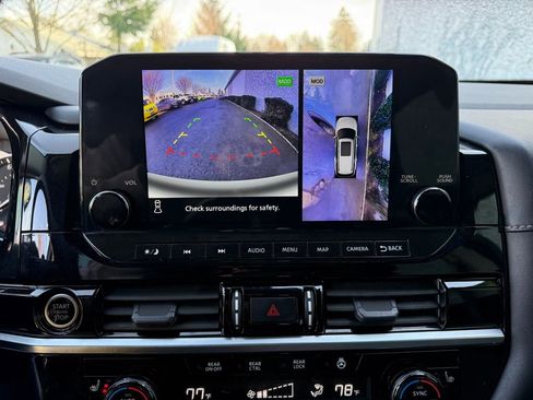 Certified 2023 Nissan Pathfinder SL image 29