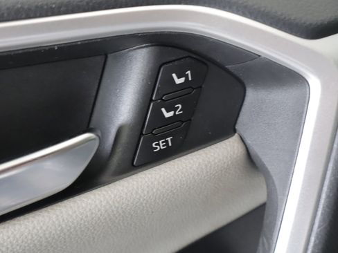 Used 2022 Toyota RAV4 Limited AWD/4WD image 13