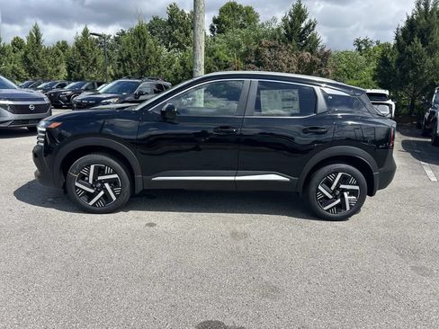 New 2026 Nissan Kicks SV w/ SV Premium Package FWD image 4