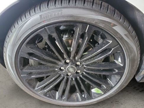 New 2026 Land Rover Range Rover Velar Dynamic SE image 12