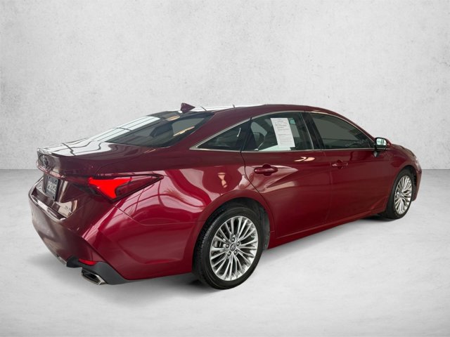 Used 2019 Toyota Avalon XLE w/ Moonroof Package FWD image 4