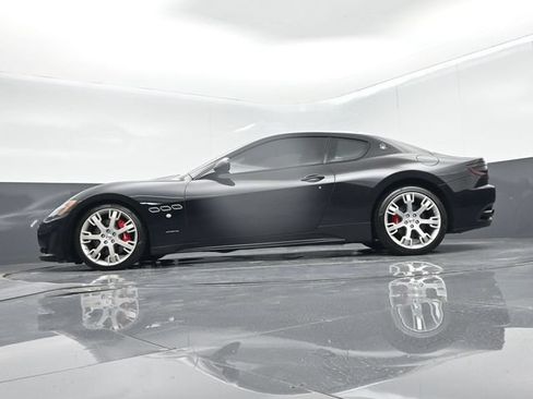 Used 2017 Maserati GranTurismo Sport RWD image 46