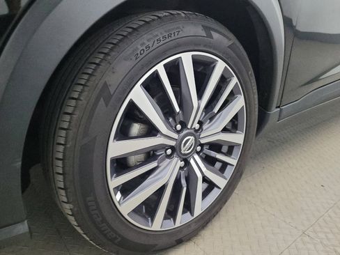 Used 2021 Nissan Kicks SV FWD image 31