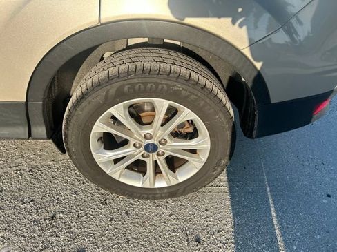 Used 2018 Ford Escape SE w/ SE Sync 3 Package AWD/4WD image 20