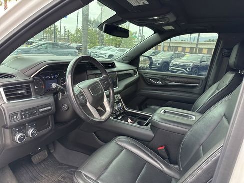 Used 2021 GMC Yukon Denali w/ LPO, Illumination Package AWD/4WD image 6
